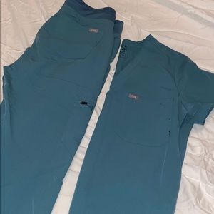 Hydrogreen Figs scrub set